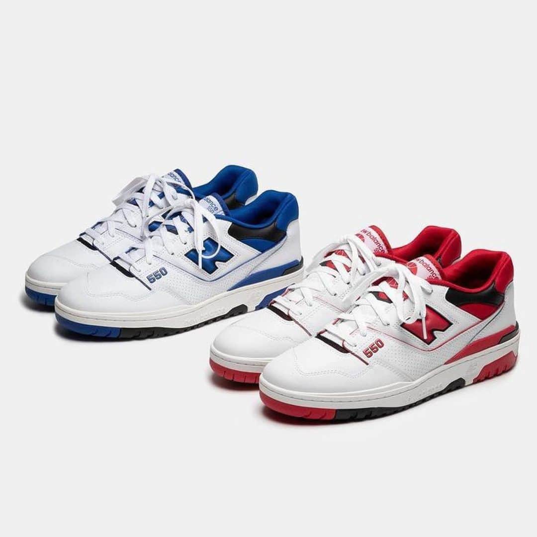 Sneaker Newsさんのインスタグラム写真 - (Sneaker NewsInstagram)「Reintroduced to the market with the help of Aimé Leon Dore, the New Balance BB550 is ready to return to the brand's mainline offerings. Two team-ready colorways are dropping on 12/1; hit the link in our bio for more info.」11月26日 6時23分 - sneakernews