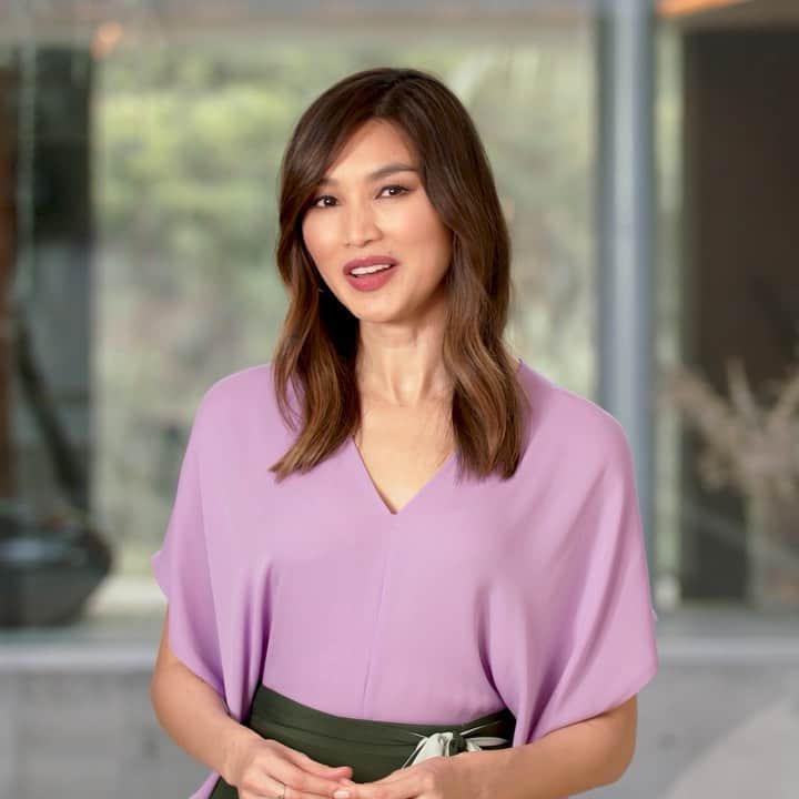 ジェンマ・チャンのインスタグラム：「Tonight, on the eve of Thanksgiving, tune in to NBC at 8pm ET/PT as we share the inspiring stories of @lorealparis Women of Worth. These ten women are truly extraordinary and embody what it means to give back.. I can’t wait for you to meet them. #LOrealWomenofWorth #LOrealParisPartner」