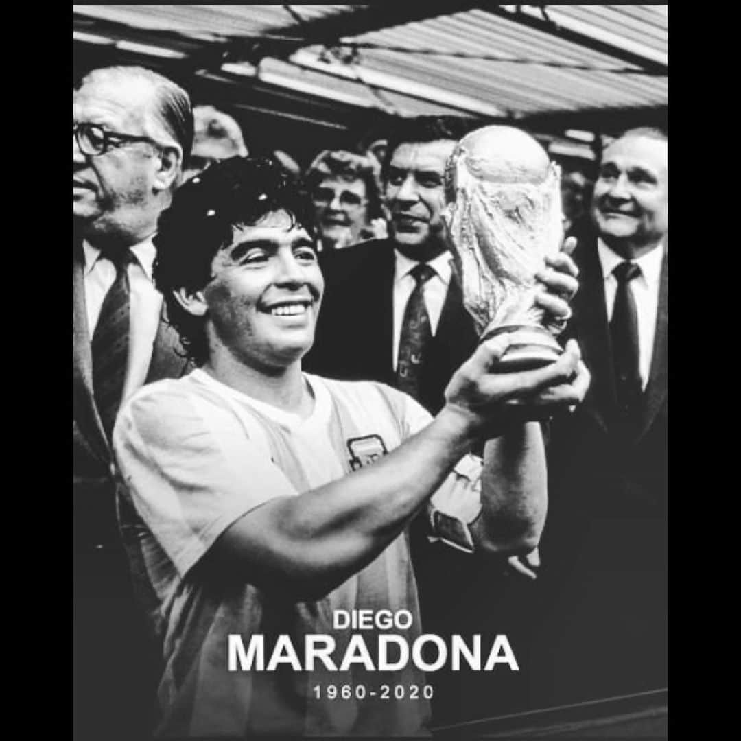 イェソンさんのインスタグラム写真 - (イェソンInstagram)「Héroes del fútbol Diego Maradona R.I.P ⚽️」11月26日 7時01分 - yesung1106