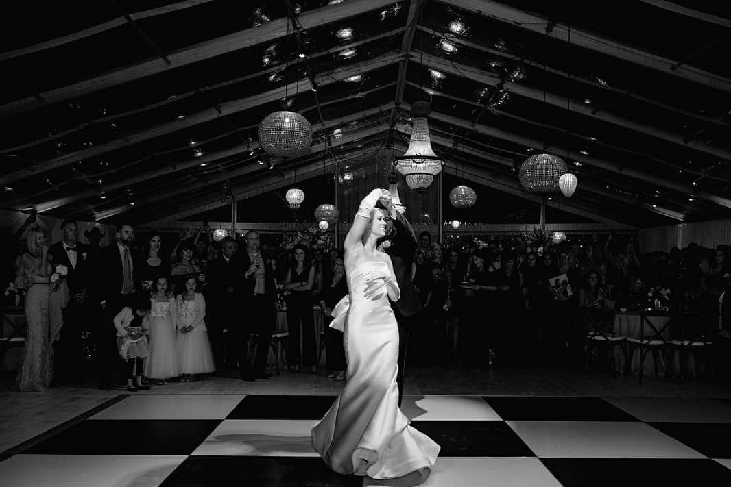 コリー・ロバートソンさんのインスタグラム写真 - (コリー・ロバートソンInstagram)「Happy Anniversary @legitsadierob and @christian_huff Last year this day was absolutely magical, and now you are growing a little miracle inside of you! What a year!! It has been so sweet getting to spend it with you and watch you grow through all of the ups and downs of a first year of marriage. You are two of my very favorite people in the whole wide world! I love you so much, and am beyond excited to see all of the beautiful things God has in store for your marriage 🤍」11月26日 7時03分 - bosshogswife