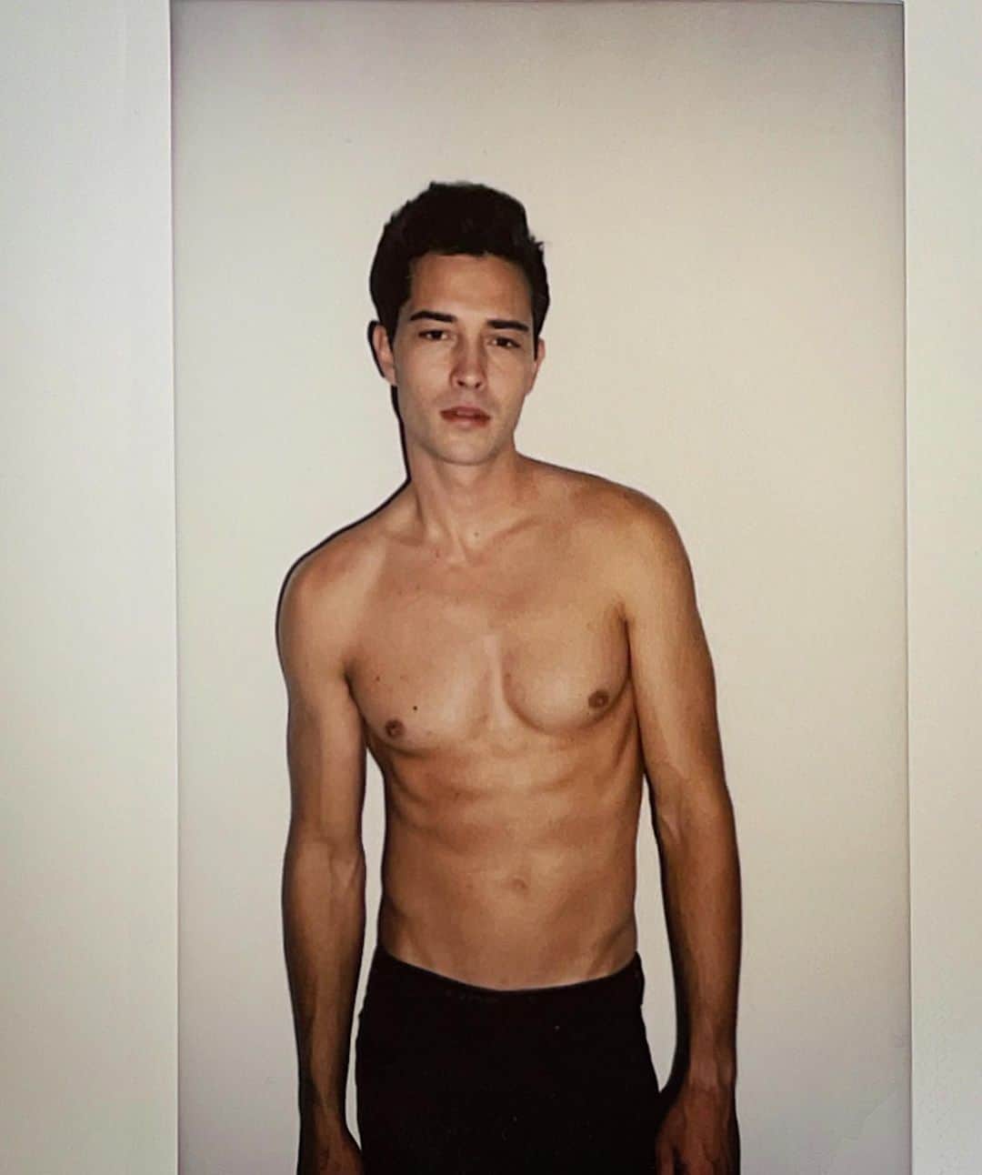 フランシスコ･ラチョースキーのインスタグラム：「When you take a break from flexing 😊」