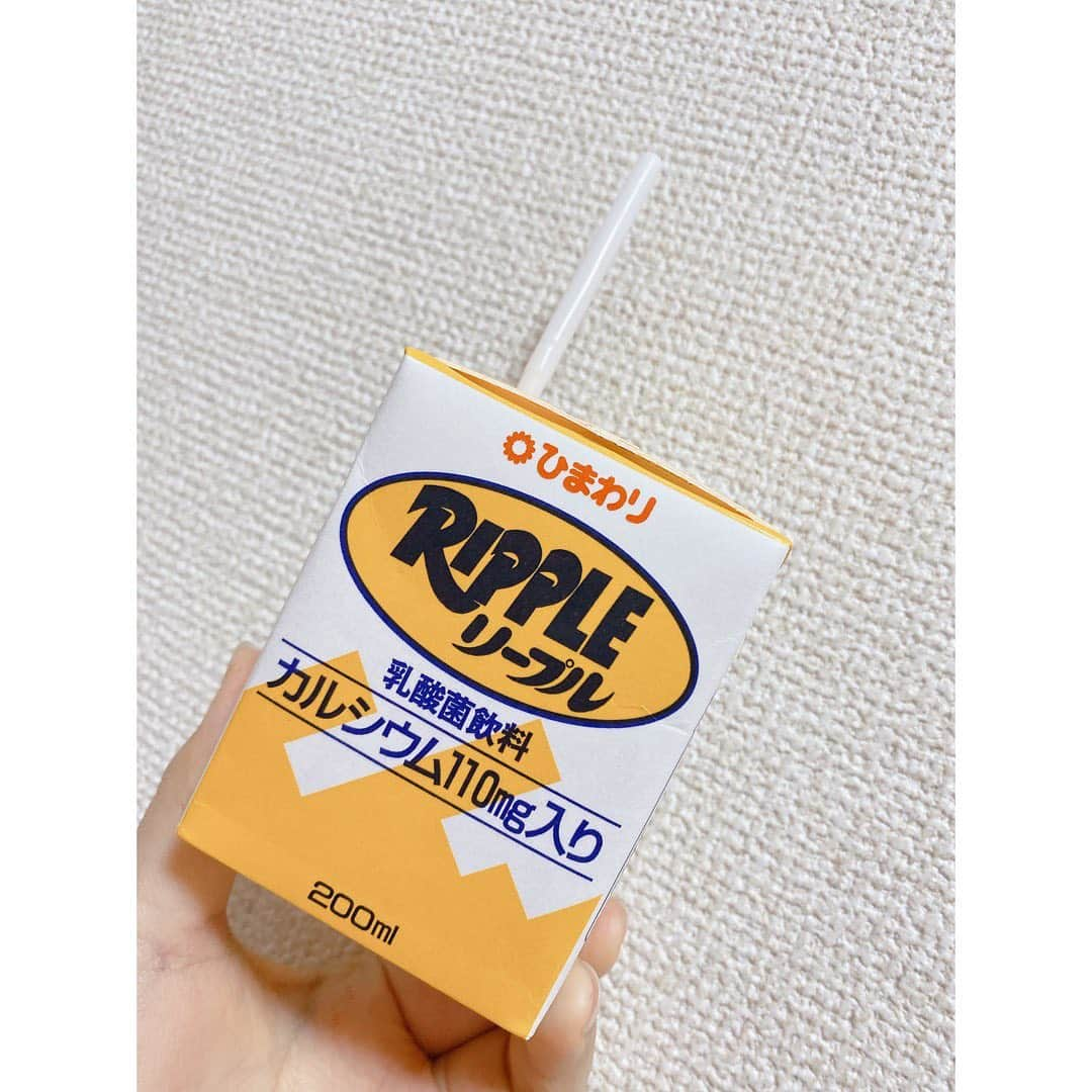 西村志野さんのインスタグラム写真 - (西村志野Instagram)「＊ 定期的に飲みたくなる高知のリープル💕 ＊ 私にとっては懐かしい ソウルドリンクのような飲み物です🥰  どんな味ですか？ってよく聞かれるけど 説明が難しい...😂  爽やかさと甘さが共存する リープル味です🥺❤️ ＊ #高知 #リープル #ご当地グルメ #高知家 #ソウルドリンク #ソウルフード #gourmet #kochi #高知の美味しいもの」11月25日 22時43分 - shinonishimura_