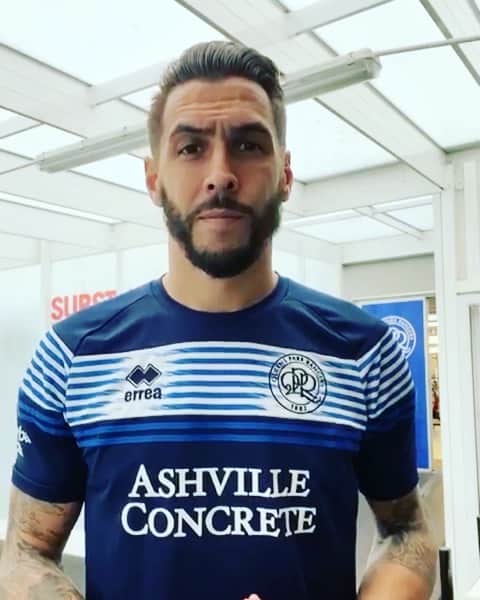 ジェフ・キャメロンのインスタグラム：「As a squad we had the privilege of meeting @MarkPrinceOBE at the start of last season. He told us about Kiyan, and his own tough journey as a father. Mark has had to deal with a pain no parent should have to experience. I can't imagine how hard that has been. We are proud to stand shoulder to shoulder with Mark and his family as we remember Kiyan on what would have been his 30th birthday. We are with you bro! #kiyan30」