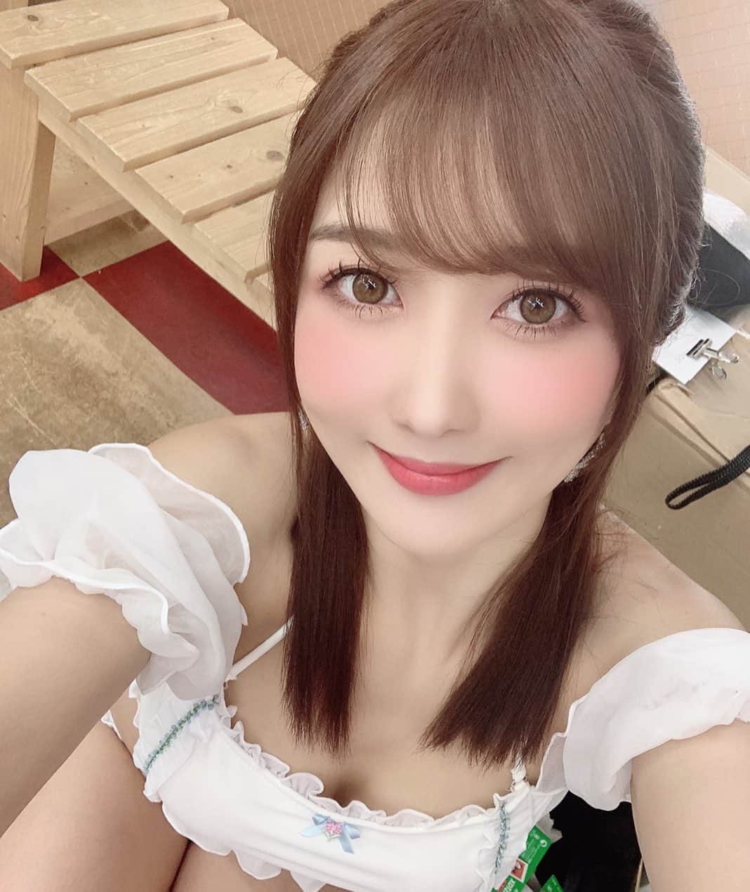 のインスタグラム：「イベント来てくれた皆さん😊 平日の忙しい中 会いにきてくれてありがとう💖 チケット完売嬉しいです😆✨ また会える日を楽しみにしています❤️ #thankyou #akihabara」