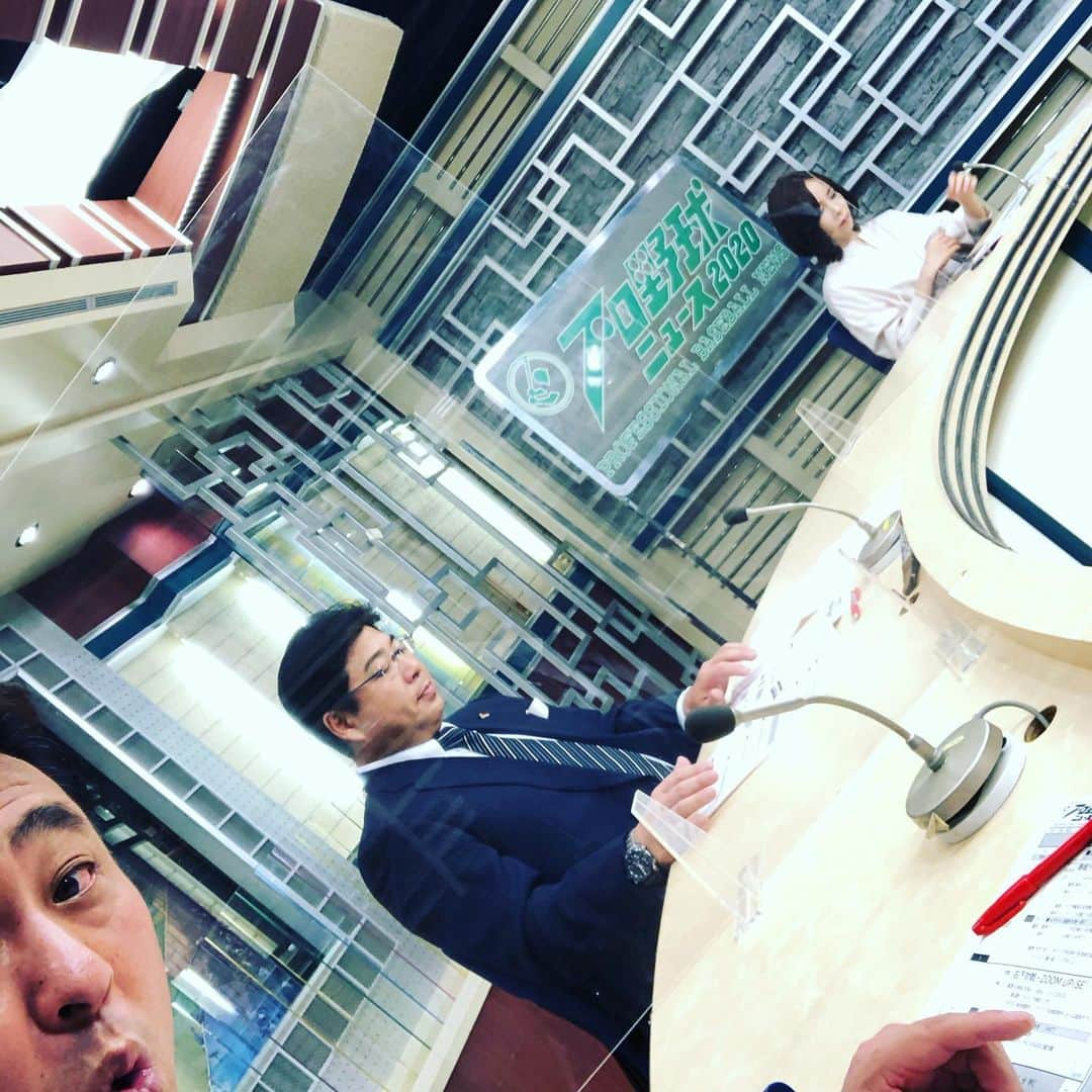 岩本勉さんのインスタグラム写真 - (岩本勉Instagram)「フジテレビCSプロ野球ニュース！ 始まります〜！」11月25日 22時59分 - gun18gun18