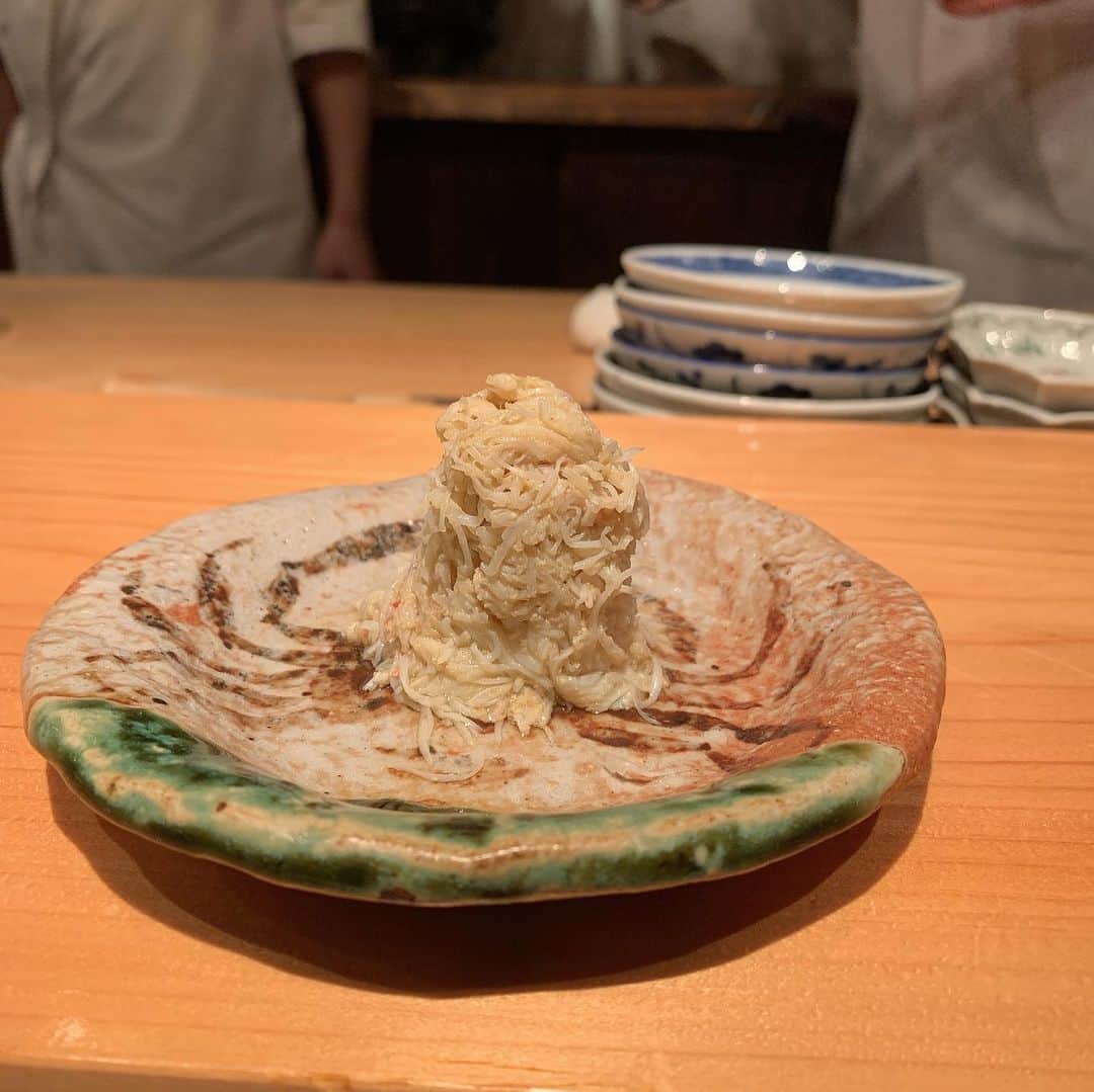 福田花音さんのインスタグラム写真 - (福田花音Instagram)「美味しいお寿司を思い出すとしあわせなきもちになります...🍣 だーーーぁぁいすきな加護さんと、具義さんにお食事に連れて行っていただいた時のです❤︎  @ai.1988kg  @gugitter」11月25日 23時16分 - kanon_fukuda