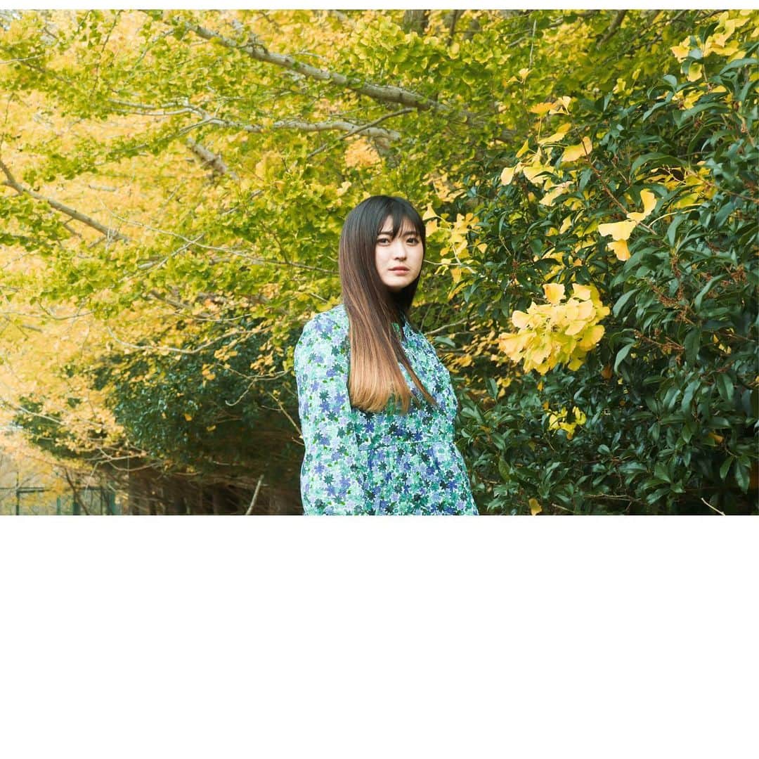 YUNA（芳森由奈）のインスタグラム：「. 銀　紅　杏 . 秋☺︎ #Uphoto」