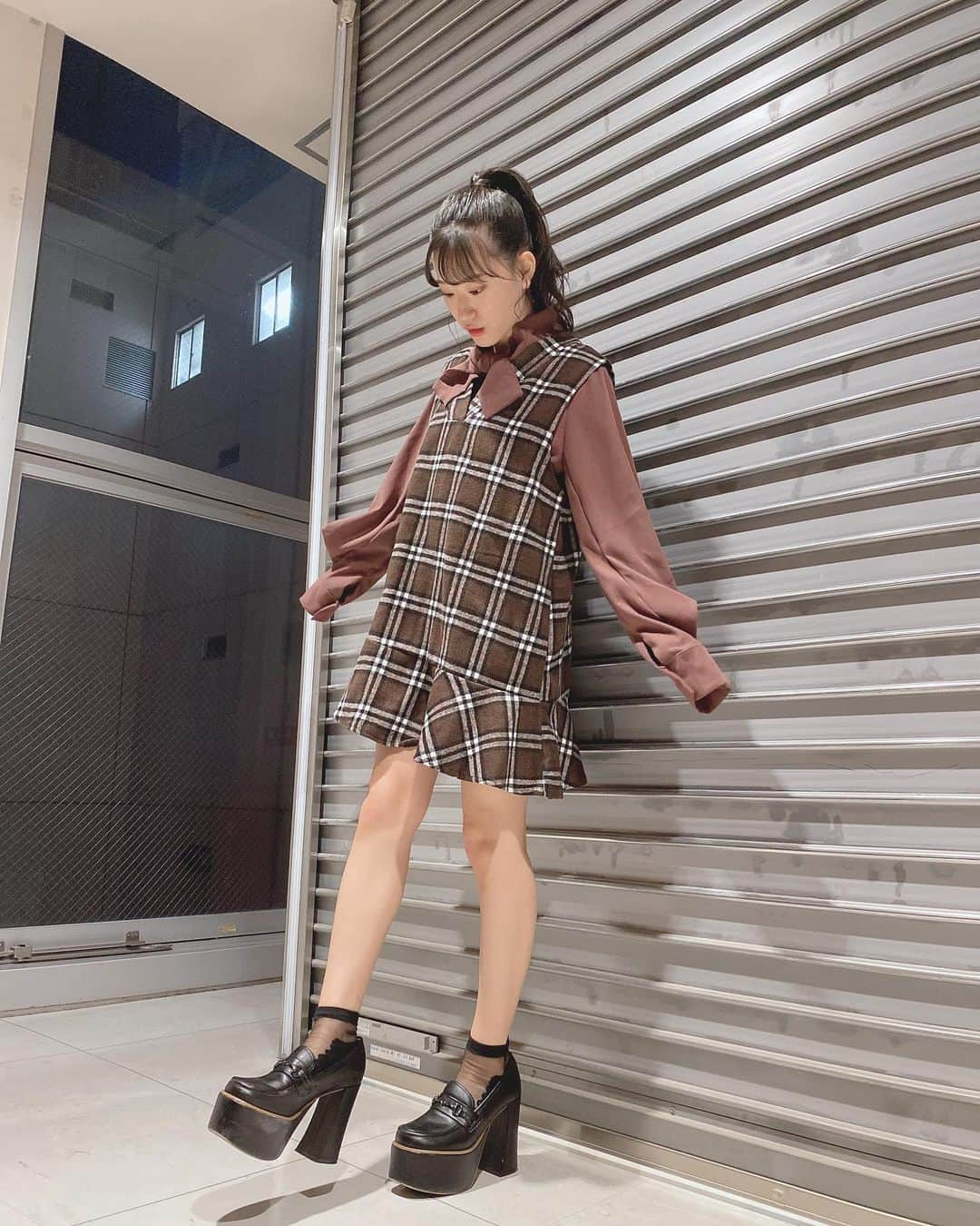 上西怜さんのインスタグラム写真 - (上西怜Instagram)「⠀ ⠀ 今日の私服です＾＾ ⠀ ⠀ リボンがお気に入りですっ そして、ポストカードもちらっと😉 ⠀ ⠀ ⠀ ⠀」11月25日 23時47分 - jonishi_rei