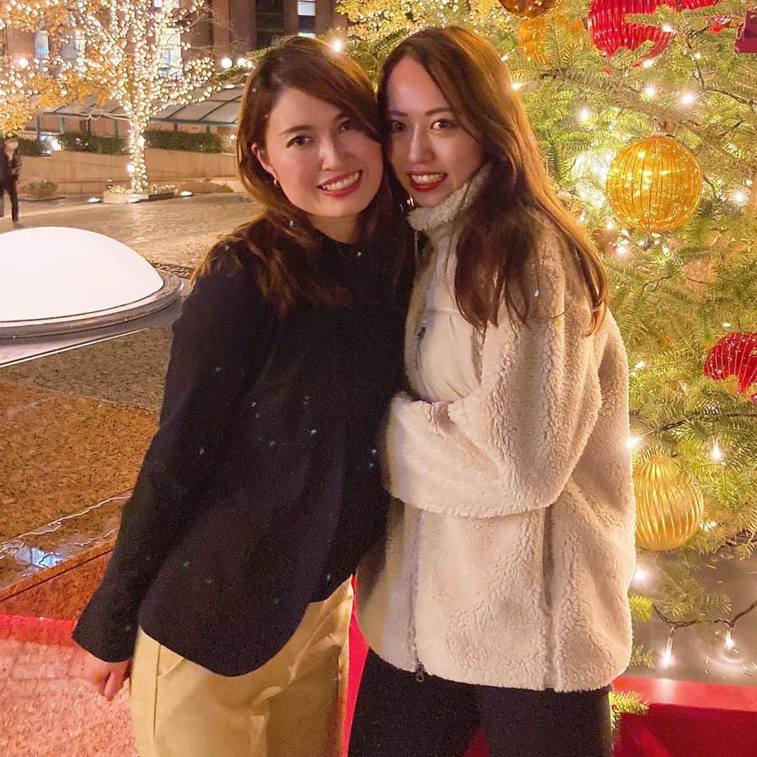 Ryoko Negishiさんのインスタグラム写真 - (Ryoko NegishiInstagram)「クリスマスムード全開🎅🏻♡♡ お家にもこれくらいのツリーほしい🎄 #部屋着イルミ」11月26日 0時11分 - ryokisss