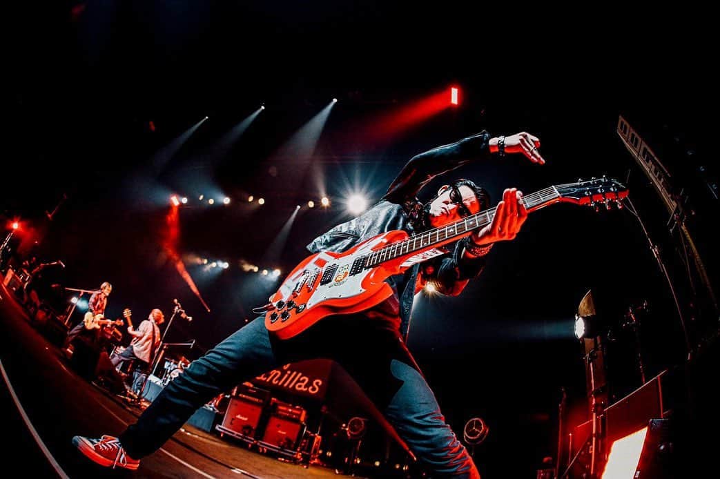 のインスタグラム：「go!go!vanillas ROAD TO AMAZING BUDOKAN 2020 愛知県芸術劇場  「JETT ROCK SCHOOL」  photo by @nishimakitaichi   #gogovanillas #JettRockSchool #JettSeiya #JettTatsuya #JettPretty #JettShintaro #RTABT2020」
