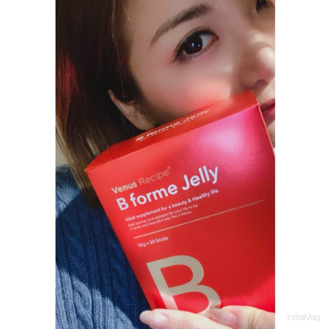 推川ゆうりさんのインスタグラム写真 - (推川ゆうりInstagram)「My favorite item... ＿ For me for you♥️ You need to take good care of your body.  最近、始めた私の美習慣です！  アクティブな日々を送るあなたへ 効率よく理想的なカラダ  アクティブな日々を送るあなたへ 効率よくキレイなカラダに オレンジ風味のゼリーの 美味しい美習慣を提案します。  [容量]   300g(10g+30包)  "こだわりの厳選素材" スッキリサポート:難消化性デキストリン  ・運動サポート:HMB-カルシウム ・元気サポート:金時ショウガ末・香辛料抽出物 ・リズムサポート:野草発酵エキス  #推川ゆうり#av女優 #av#セクシー女優 #jav #japanesegirl #japan #mylife #癒しの時間 #あなたのためにできること」11月26日 0時18分 - oshikawa0613y