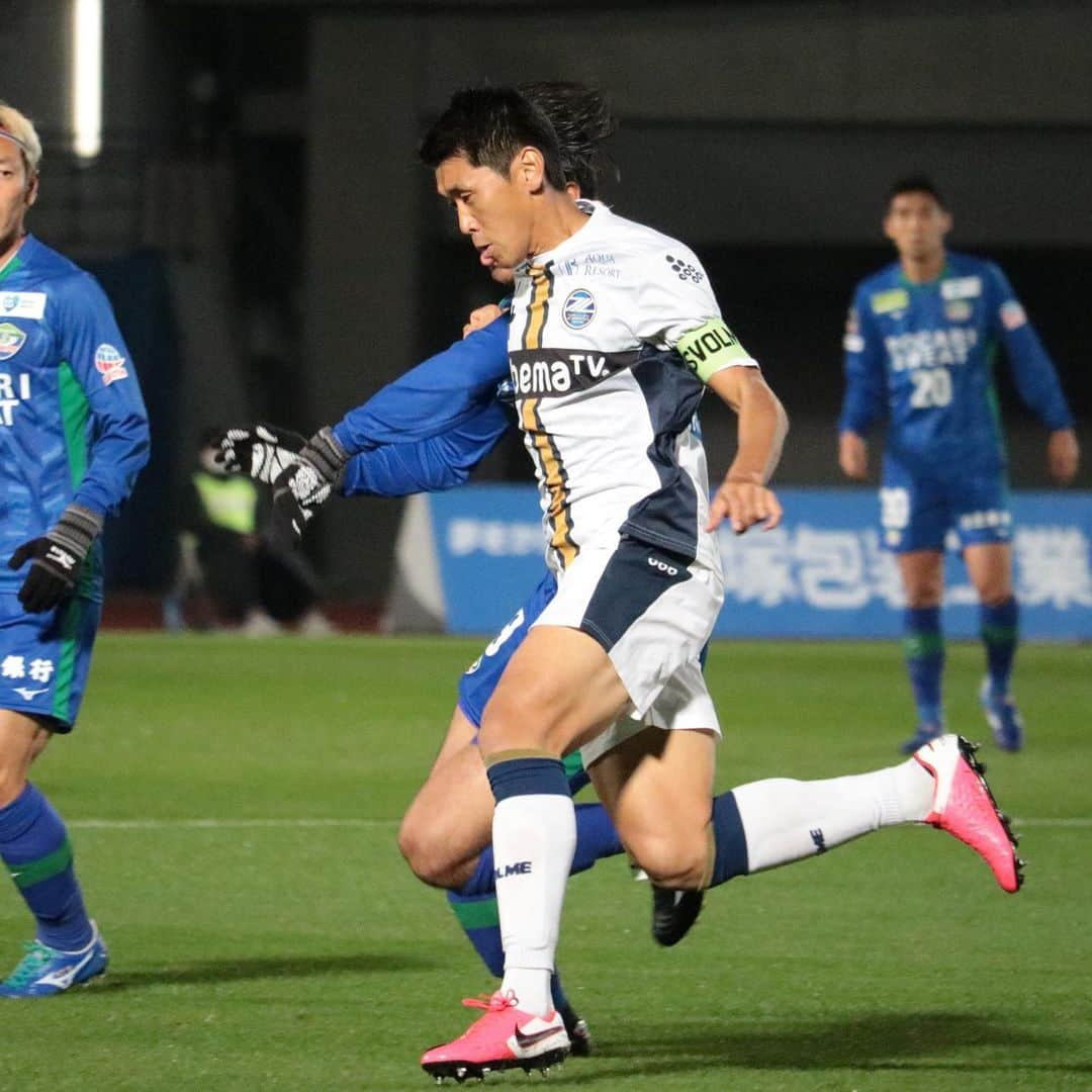 FC町田ゼルビアさんのインスタグラム写真 - (FC町田ゼルビアInstagram)「フォトギャラリー📸⚽️ ﻿ ● 町田 0 - 3 徳島 ﻿ #ノリエガエリック #髙江麗央 #岡田優希 #酒井隆介 #佐野海舟 #ジョンチュングン #平戸太貴 #水本裕貴 #奥山政幸 #福井光輝  #FC町田ゼルビア #zelvia #Jリーグ #サッカー #スポーツ #soccer #football #JLeague #町田﻿ #鳴門･大塚スポーツパークポカリスエットスタジアム」11月26日 0時27分 - fcmachidazelvia