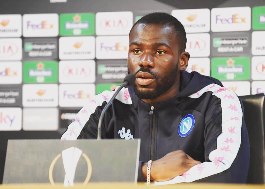 のインスタグラム：「🎙 «Siamo tutti col mister al 100%. Dimostreremo il nostro reale valore»   ———  «100% behind the boss. We'll show our real worth»  💪🏿 #KK  #NapoliRijeka #UEL #respect  💙 #ForzaNapoliSempre」