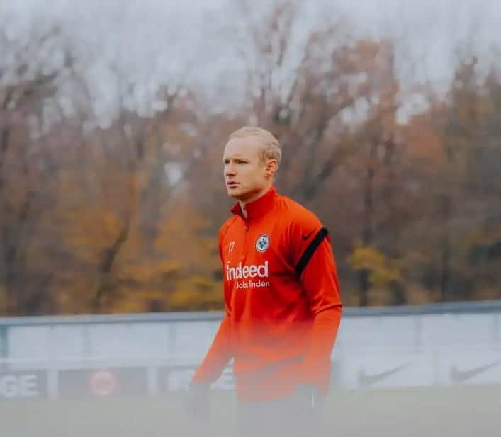 セバスティアン・ローデさんのインスタグラム写真 - (セバスティアン・ローデInstagram)「Ready again! 💪😊 #SGE @eintrachtfrankfurt #Bundesliga」11月26日 0時47分 - rodesebastian