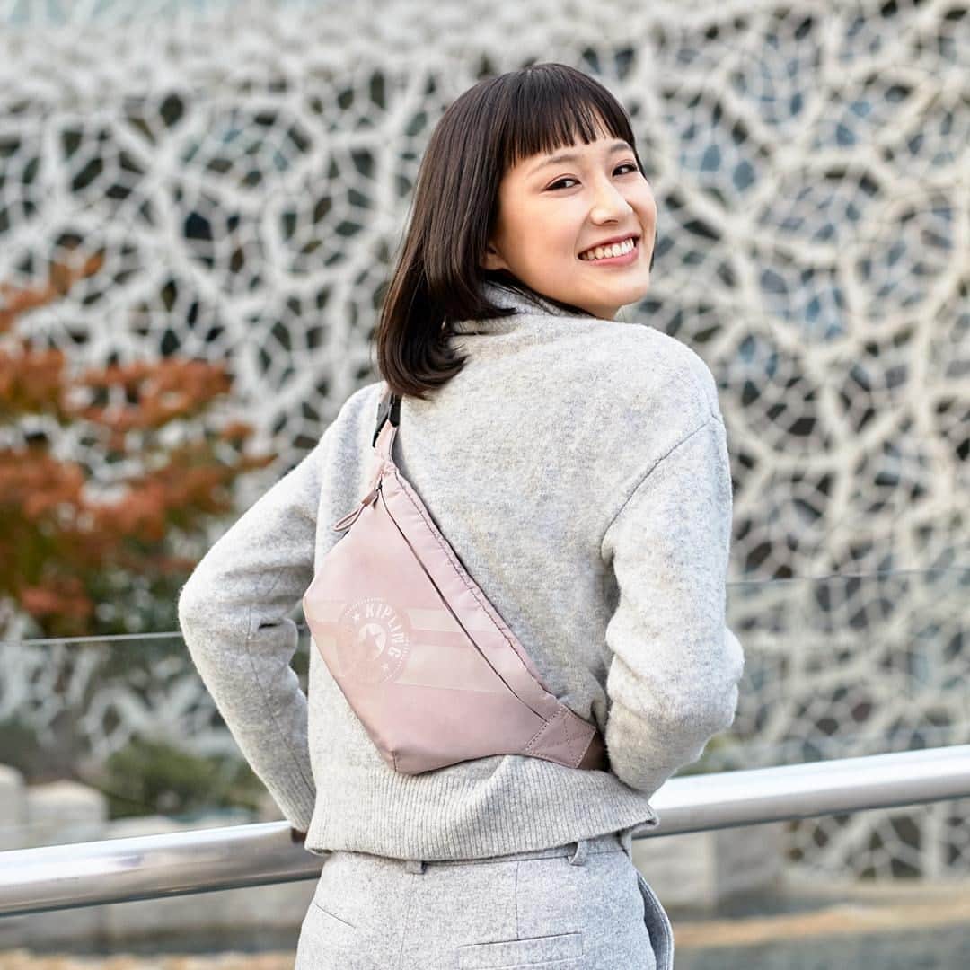 のインスタグラム：「Hands-free spirit with our Vasko bum bag. Made for active lifestyles, ready to be an unconditional no matter what you're up to #LiveLight」
