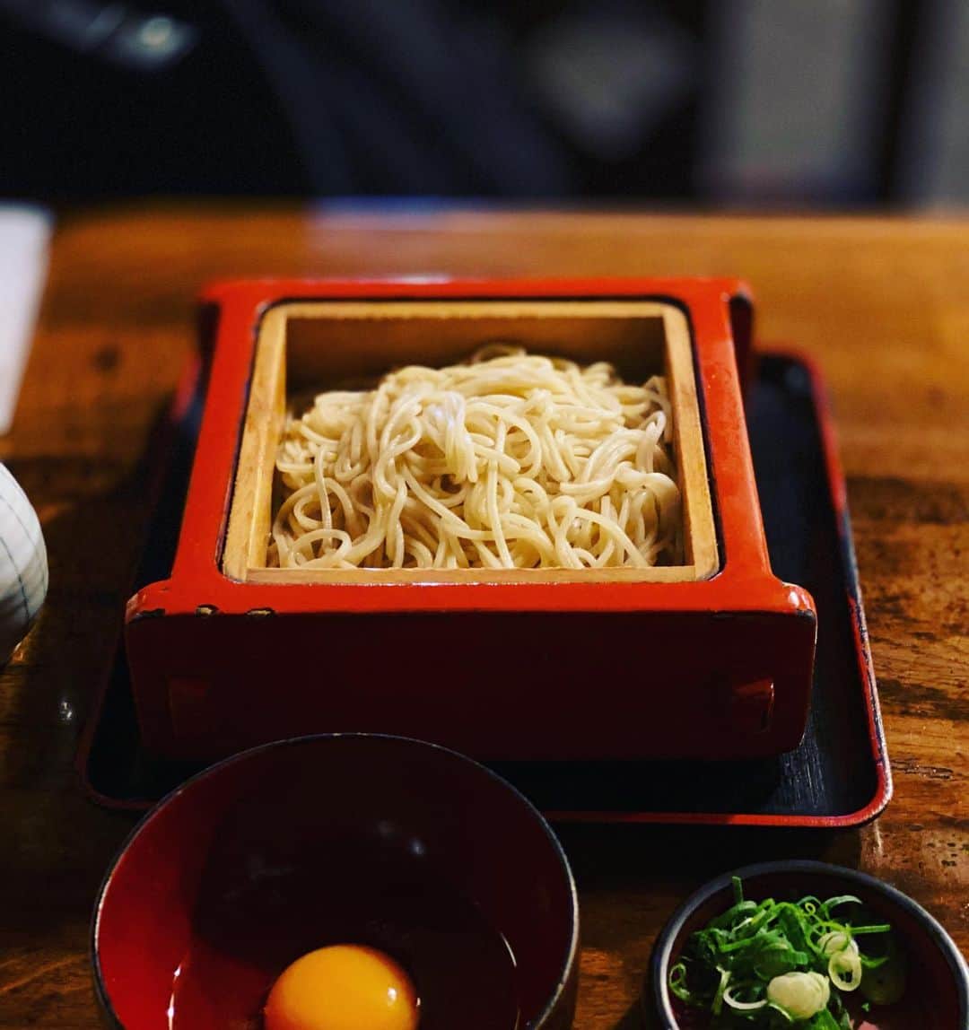 松尾貴史さんのインスタグラム写真 - (松尾貴史Instagram)「大学時代から通う、名店の柚子切り蕎麦。」11月26日 1時19分 - kitsch.matsuo