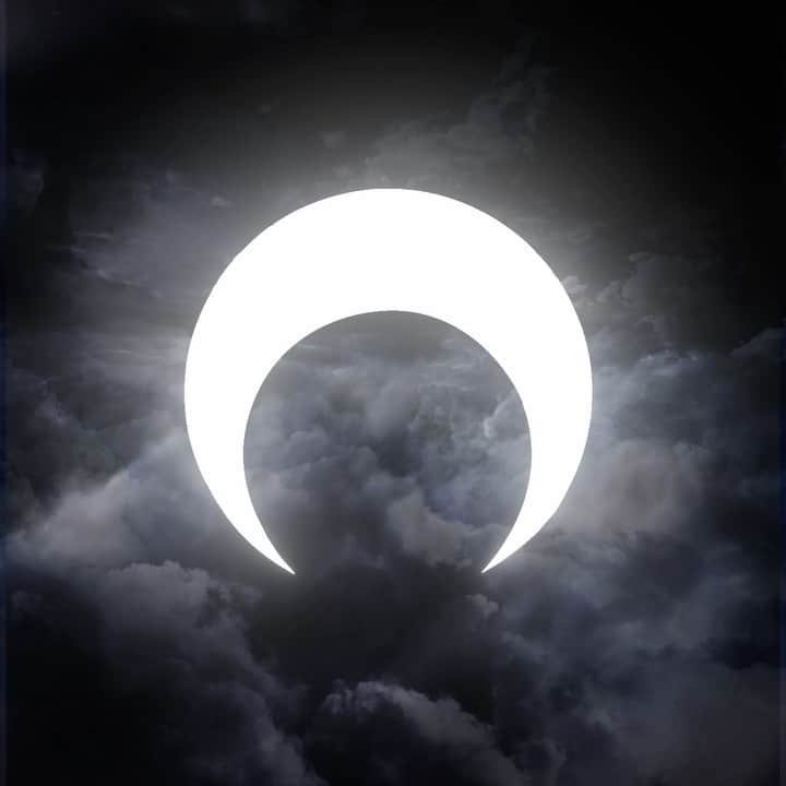 エルエヌシーシーのインスタグラム：「Coming Soon: ARCHIVE 05 This Friday, Marine Serre and LN-CC will take you to the moon and back. 🌙 #TAKETEN」