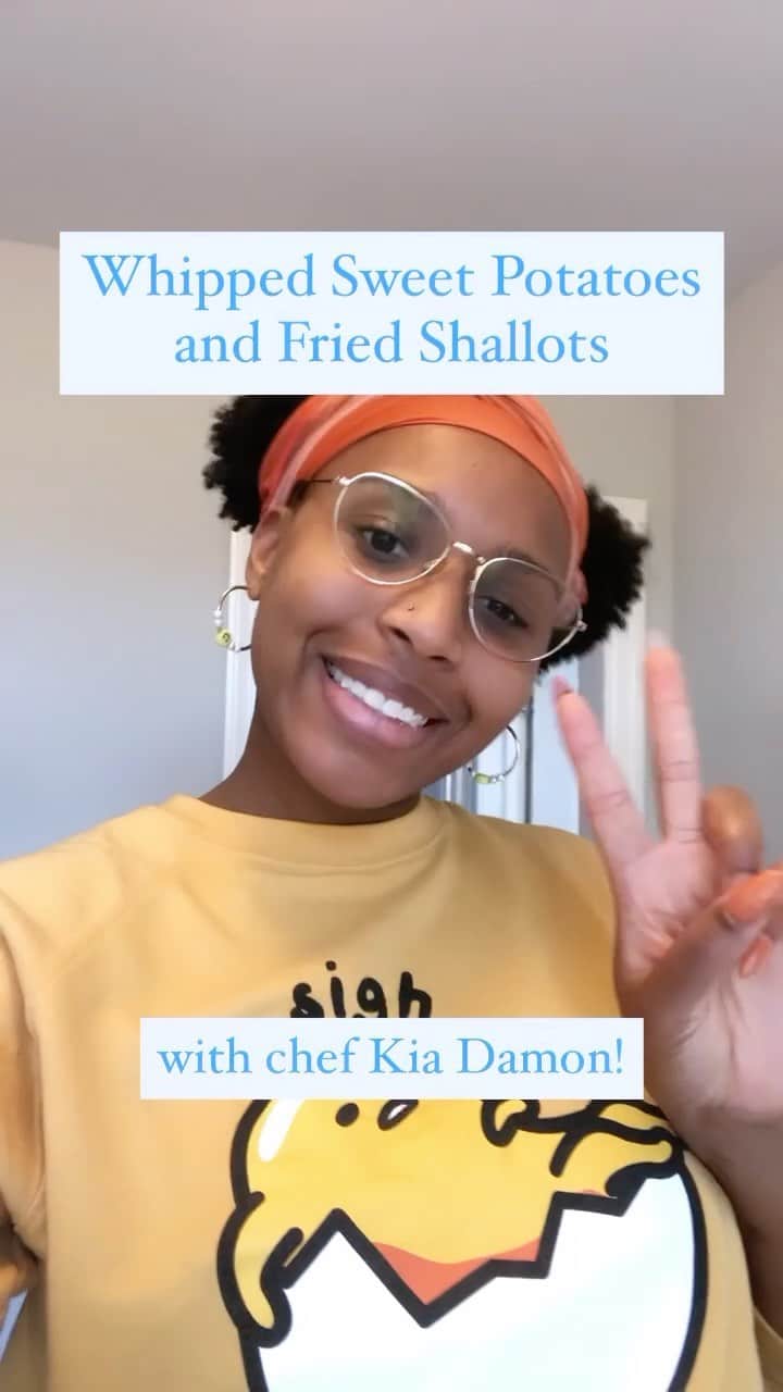 Warby Parkerのインスタグラム：「This week, we’re checking in with our friend and chef @kiacooks who shares her Whipped Sweet Potatoes & Fried Shallots recipe with us 😛🍽️ P.S. If you make @Kiacooks’ recipe, snap a photo and share with us!」