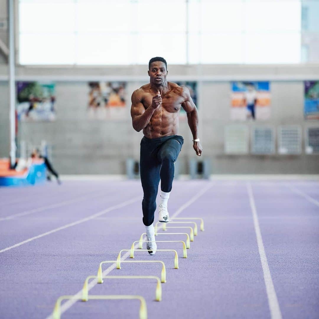 ハリー・アイキネス＝アリエティさんのインスタグラム写真 - (ハリー・アイキネス＝アリエティInstagram)「The fun stuff! 🚧🏃🏾‍♂️💨 - 📸 @eyestopixels - @newbalance #Training #Explosive #Conditioning #trackandfield #tracklife #sub10 #Sprinter #Gym #workout #FitLife #Tracklife #power #TeamNB  #TeamUSN #TeamMiraFit #Sprinter #RunnersOfInstagram #FasterStronger #RunningMotivation」11月26日 1時32分 - aikines