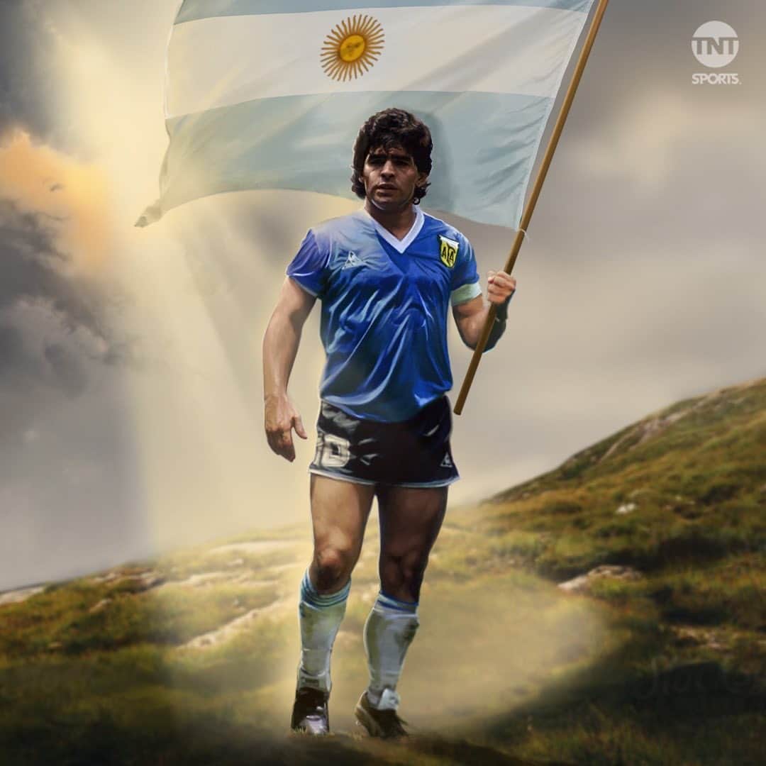 レアンドロ・ダニエル・パレデスのインスタグラム：「Que en paz descanses Diego 😢🙏🏽 gracias por todo lo que hiciste por todos los Argentinos 🇦🇷💙 te amamos pelusa 💙🙏🏽😢」