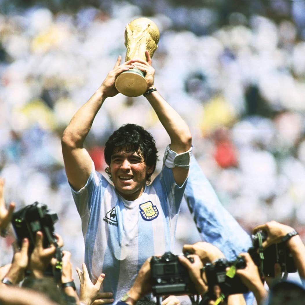 ティム・ケーヒルのインスタグラム：「REST IN PEACE Maradona 🇦🇷🌍🏆」