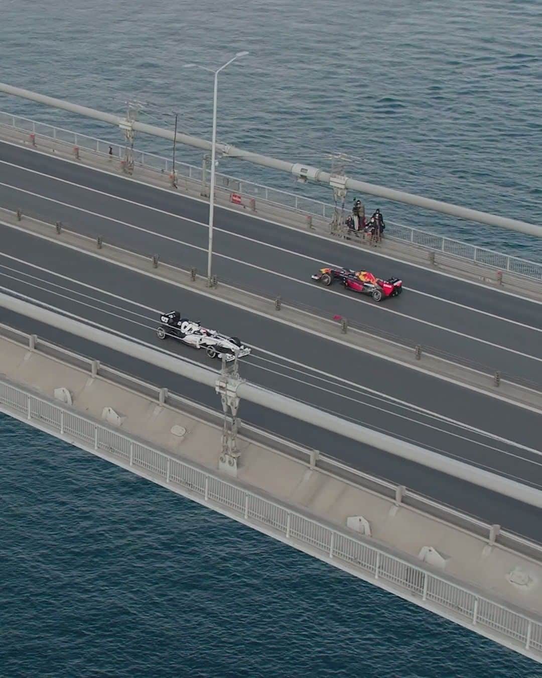 レッドブルのインスタグラム：「it's safe to say @alex_albon and @pierregasly made their appearance in Turkey KNOWN 🔊 🔥  📍 AlphaTauri Istanbul is officially open  hit the ~ link in bio ~ to catch the full clip #redbull #givesyouwiiings #F1 #motorsports #racing #turkey」