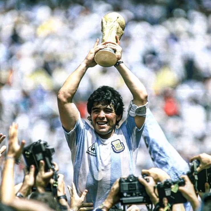 イケル・カシージャスさんのインスタグラム写真 - (イケル・カシージャスInstagram)「RIP Maradona. Un genio absoluto de este deporte llamado fútbol. 😔」11月26日 1時59分 - ikercasillas