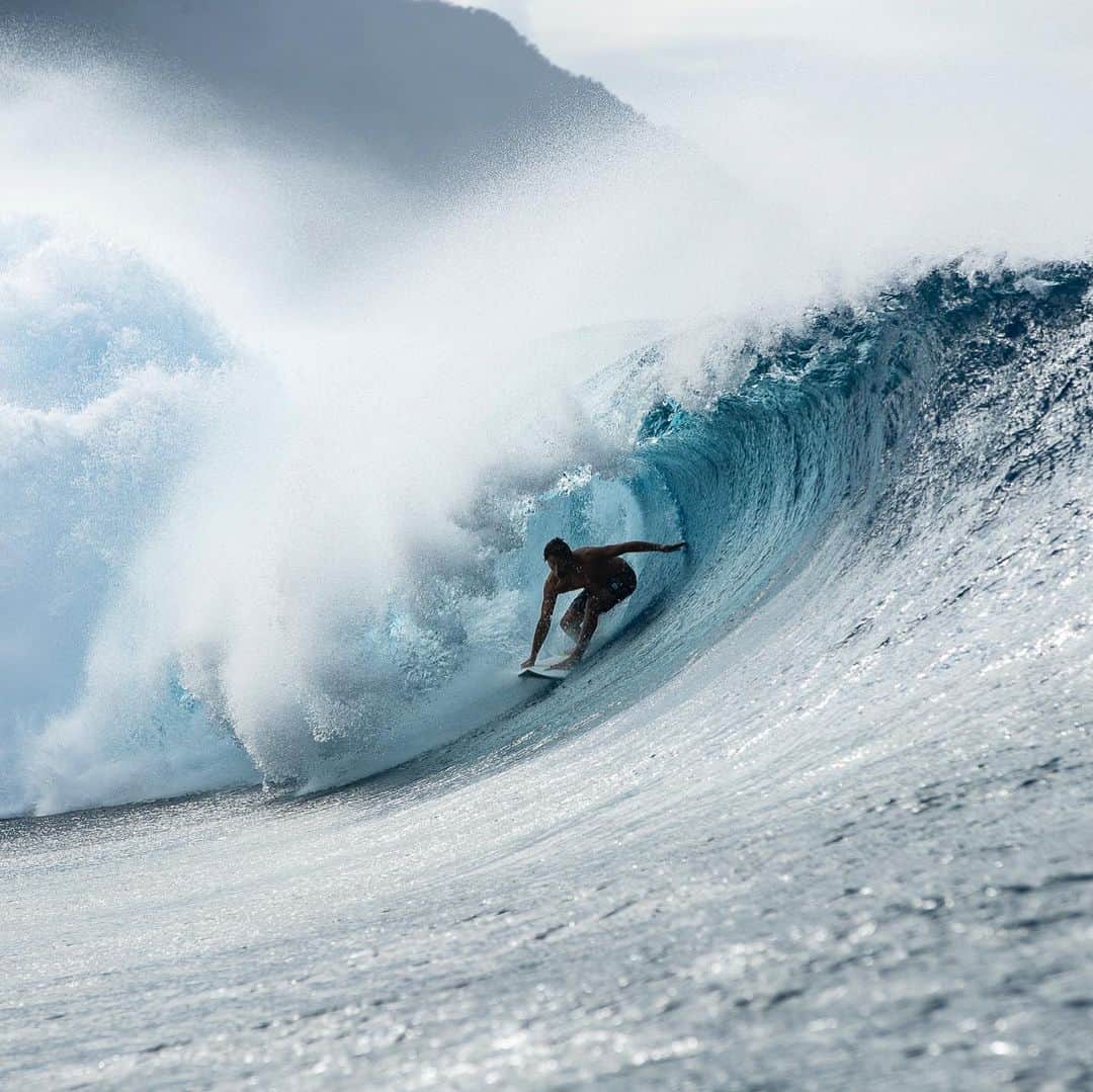 のインスタグラム：「Eating the Reef for Breakfeast 🤤 #WipeOut Swipe. . 📷: @benthouard」