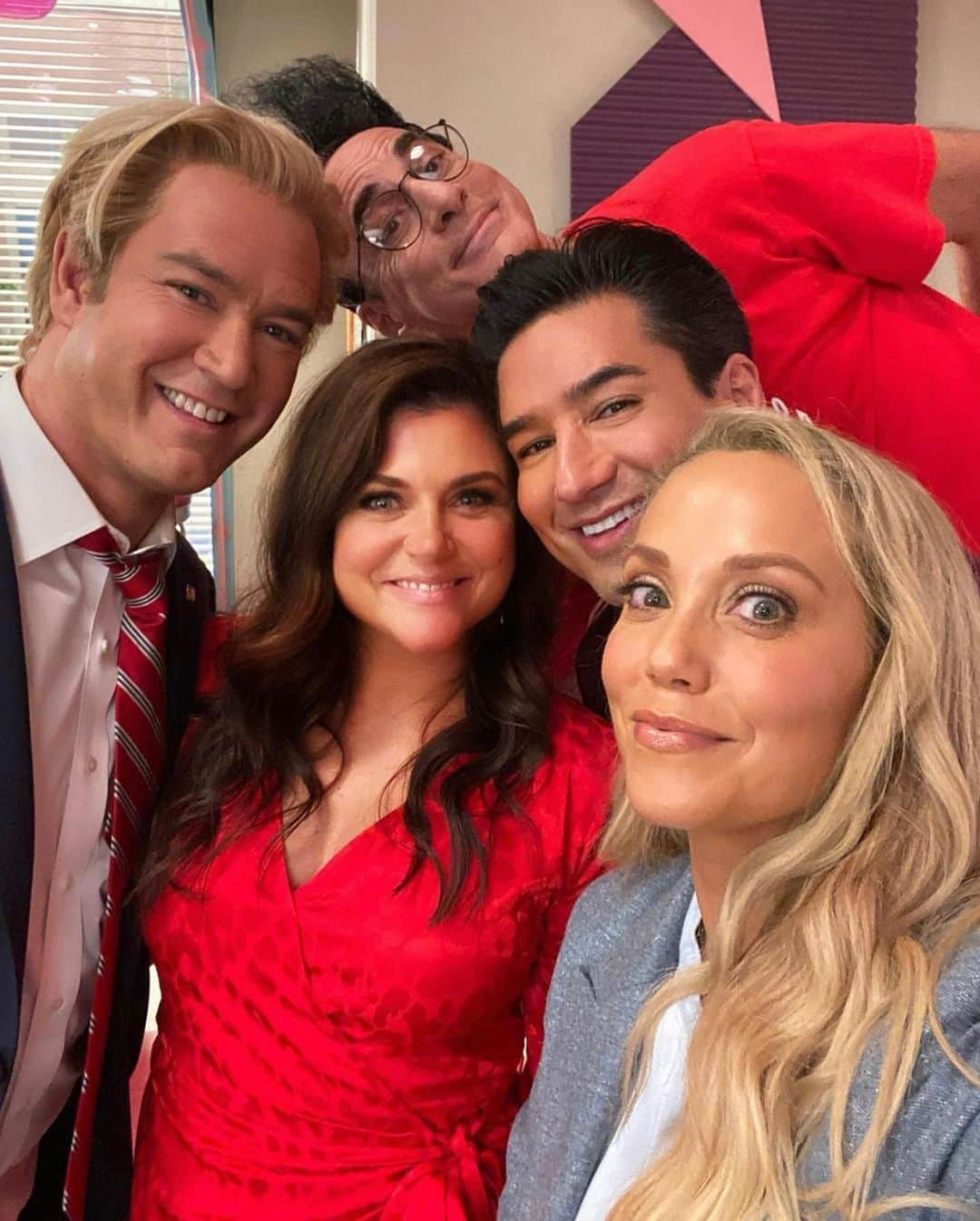 マリオ・ロペスさんのインスタグラム写真 - (マリオ・ロペスInstagram)「Gang back together @mariolopezextra   #mariolopez #mariolopezextra #savedbythebell #sbtb #slater #acslater #lopez #lópez #fanbase #fantasyfootball #messi @onwithmariolopez @mariolopez #sbtbmeme #bayside #preppy #onwithmariolopez」11月26日 2時01分 - mariolopezextra