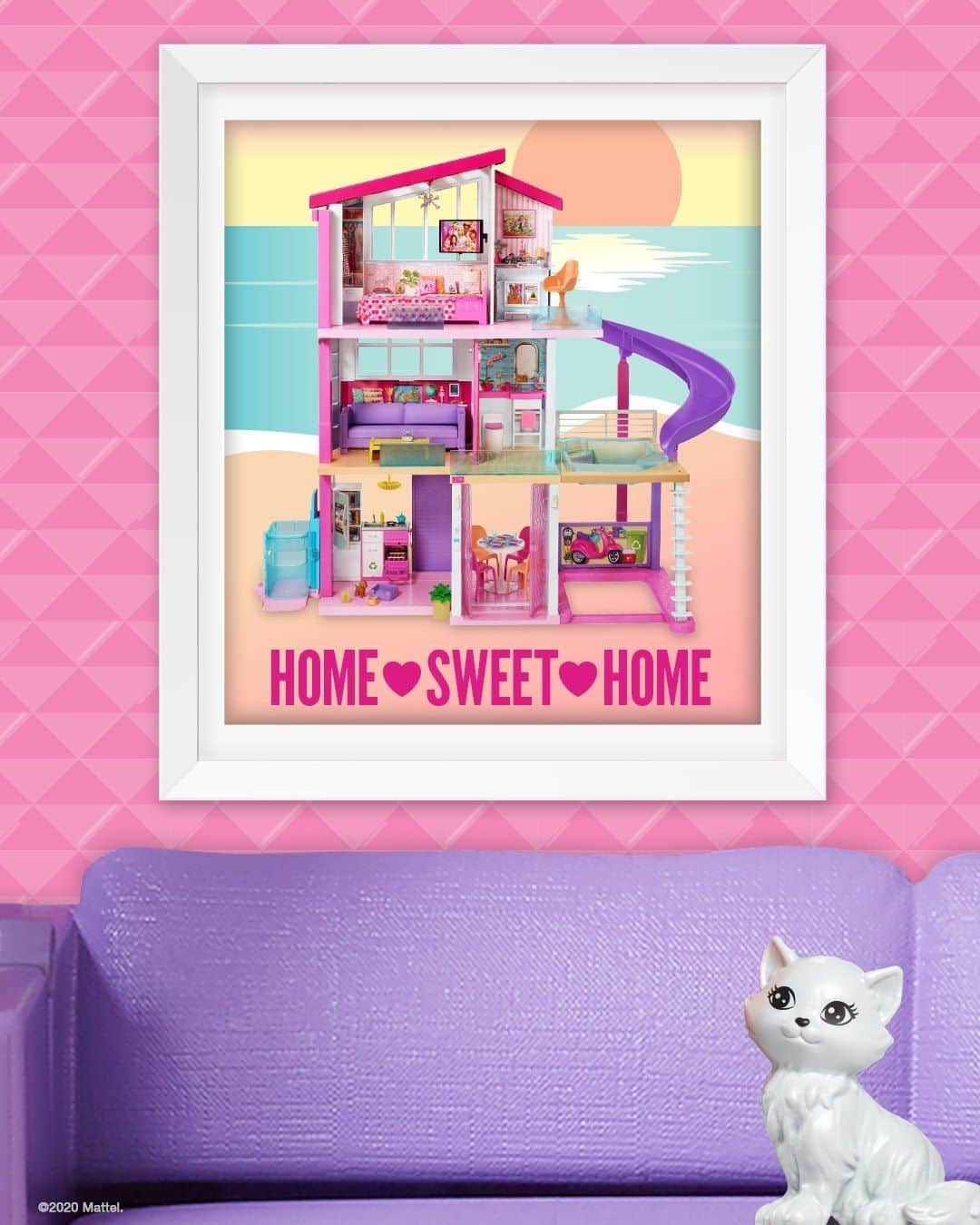 バービーのインスタグラム：「The best place to be for the holidays. 🏠💖 #Barbie」