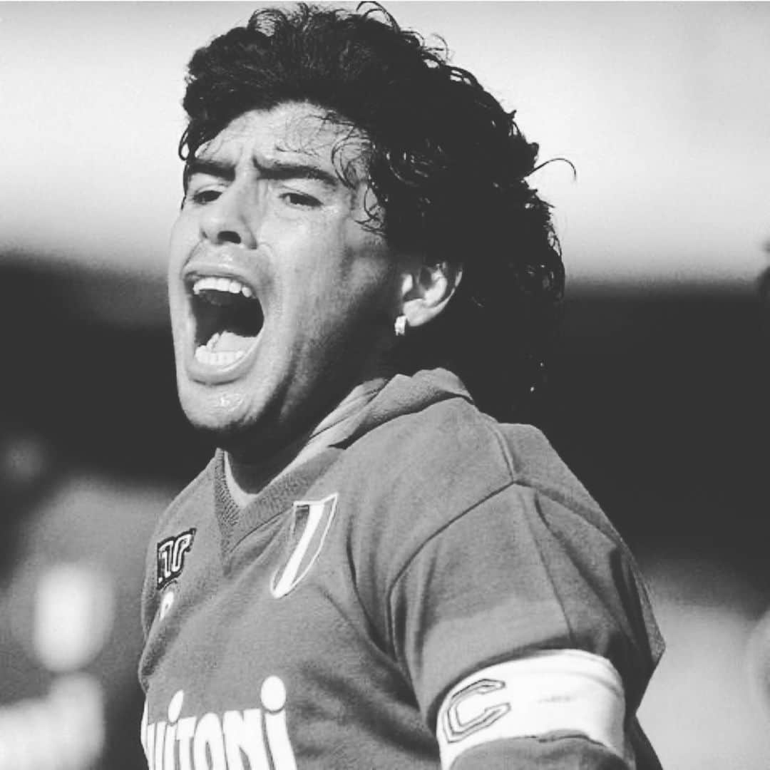 コスタス・マノラスさんのインスタグラム写真 - (コスタス・マノラスInstagram)「Riposa in pace grande Diego!!Sei stato il calcio !!」11月26日 2時15分 - kostasmanolas44