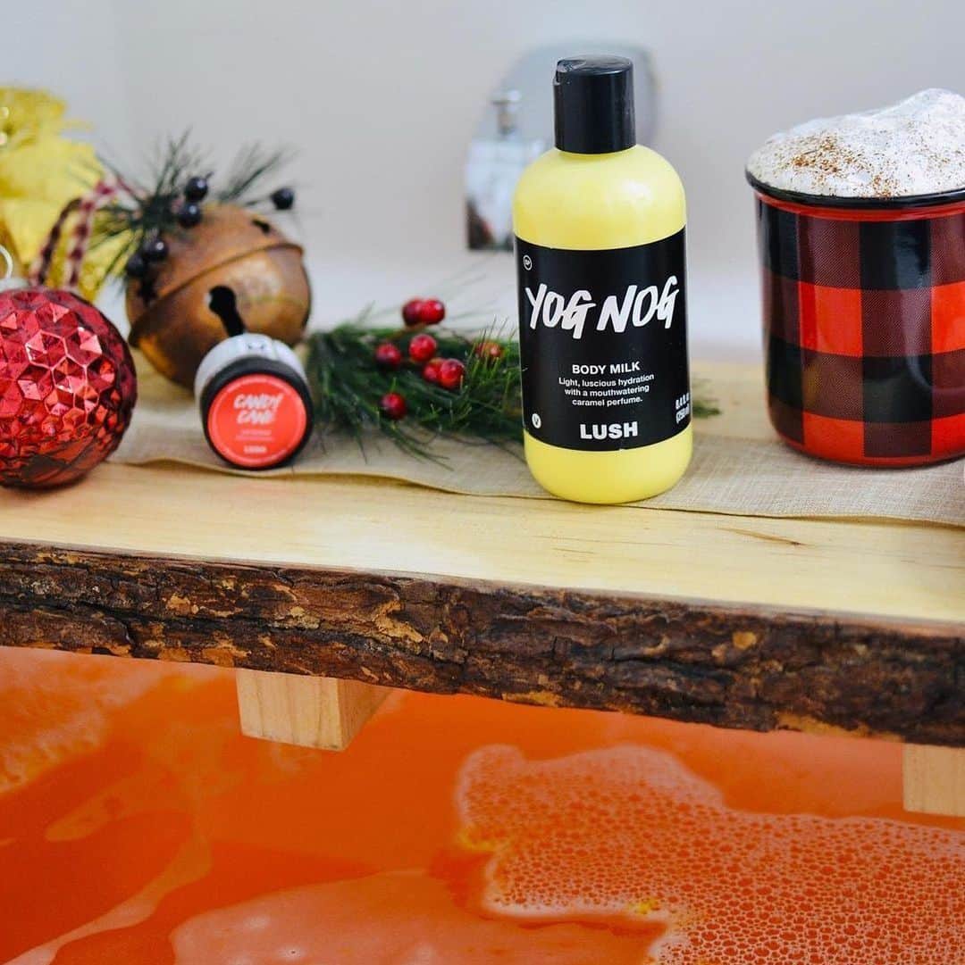 LUSH Cosmeticsさんのインスタグラム写真 - (LUSH CosmeticsInstagram)「Lushies, we need you.⁠⠀ ⁠⠀ The time has come for two of our most iconic Christmas scents to battle it out.⁠⠀ ⁠⠀ Your mission is simple: vote for your favorite in the comments below.⁠⠀ ⁠⠀ Contender 1: Yog Nog 💛  Sugar, spice and all things nice. Known to create a creamy, caramel-scented lather. ⁠⠀ ⁠⠀ Contender 2: Snow Fairy 💖  The one that started it all. Bubblegum meets cotton candy. ⁠⠀ ⁠⠀ 📸 @victorrburt (Yog Nog forever)⁠⠀ 📸  @its.only.alice (Swooning for Snow Fairy)⁠⠀ ⁠⠀ ⁠⠀」11月26日 2時15分 - lushcosmetics