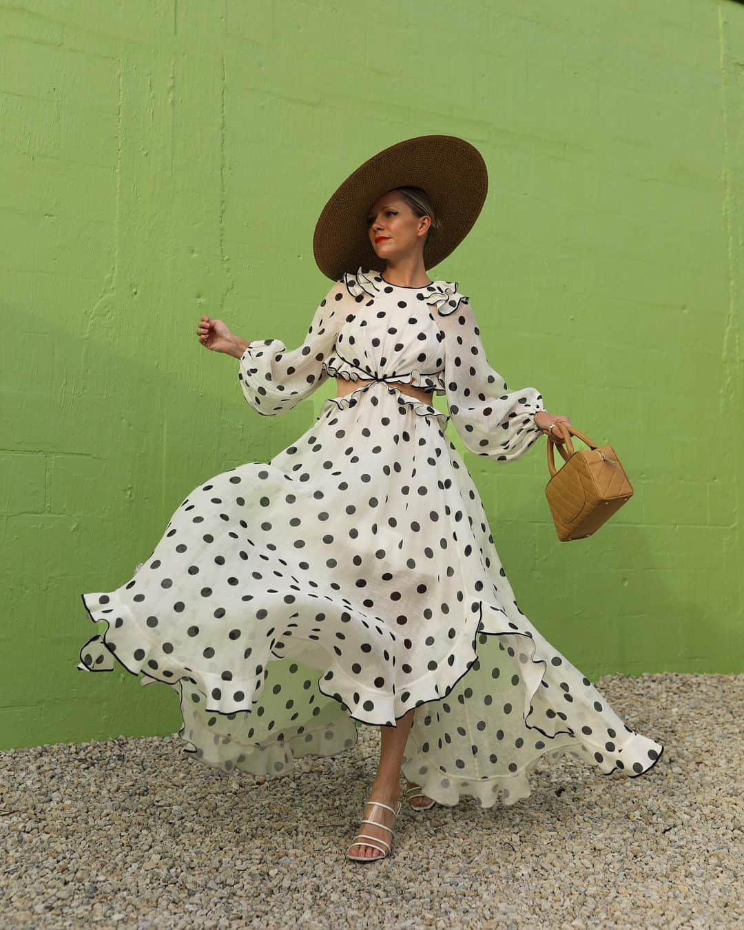 ブレア・イーディーさんのインスタグラム写真 - (ブレア・イーディーInstagram)「<spin cycle 🌀> #polkadotdress #zimmermann #ericjavits」11月26日 7時53分 - blaireadiebee