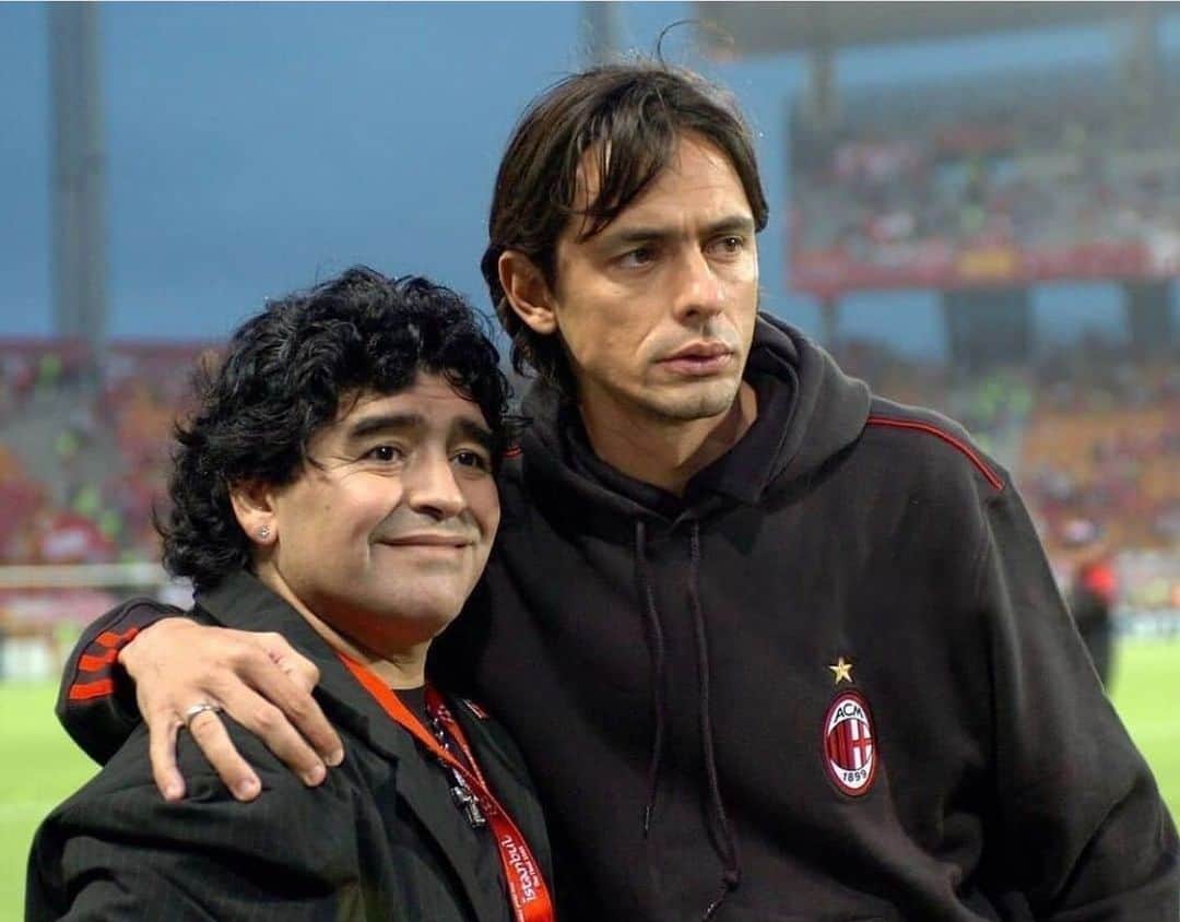 フィリッポ・インザーギさんのインスタグラム写真 - (フィリッポ・インザーギInstagram)「Rimarrai immortale per tutti quelli che amano il calcio. Grazie di tutto Diego, Riposa in Pace ❤️🙏🏼🇦🇷 #Maradona」11月26日 2時23分 - pippoinzaghi