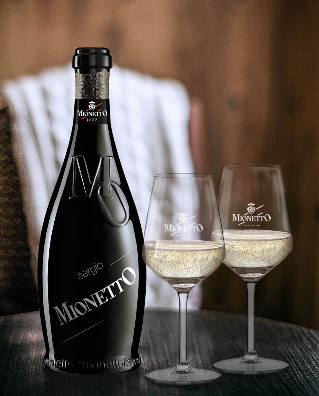 Mionetto Proseccoのインスタグラム：「I momenti unici sono fatti anche di piccole cose, come un brindisi a metà settimana.⁣ #mionettoprosecco #mionettoinsieme⁣ Bevi Mionetto responsabilmente」