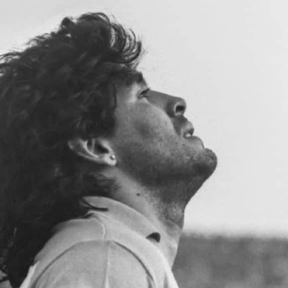 ダニエレ・バゼッリのインスタグラム：「Addio CAMPIONE ETERNO 💔 #Maradona」