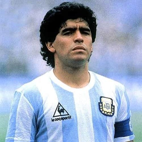 ナオミ・キャンベルさんのインスタグラム写真 - (ナオミ・キャンベルInstagram)「“I am Maradona, who makes goals, who makes mistakes. I can take it all, I have shoulders big enough to fight with everybody.” “When God decides its time, I guess he'll come for us.” “All the people that criticised me should eat their words.” ... 🔟🇦🇷🔟🇦🇷🔟🇦🇷🔟🇦🇷🔟🇦🇷🔟🇦🇷🔟🇦🇷🔟🇦🇷🔟🇦🇷  #Diego Maradona , you achieved your dreams and gave hope and inspiration to so many little boys and Girls around the world !! LEGEND YOU WILL ALWAYS BE !! REST IN POWER 🕊🤍💔🕊🙏🏾😢😢 🙌🏾🙌🏾🙌🏾🙌🏾 #diegomaradona  #gonebutneverforgotten  #goat 🇦🇷⚽️🔟🏆🥇  ...」11月26日 2時47分 - naomi