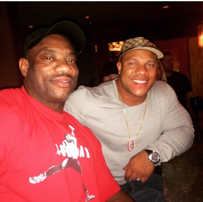 Phil Heathのインスタグラム：「I know I always give @mrolympia08 a hard time, making jokes and stuff, but that is truly a term of endearment. Dexter, happy happy 51st Birthday my Brother. Although we are prepping for the Olympia, I hope you're able to make time and reflect on what an amazing career and life you have. Continue to make the world laugh and know that bodybuilding has no age limits, especially since you've been around since Eugen Sandow lifted his first barbell lol. Again enjoy the day and if you decide to eat a ton of cookies and donuts, I will totally understand haha. Have an awesome day!」