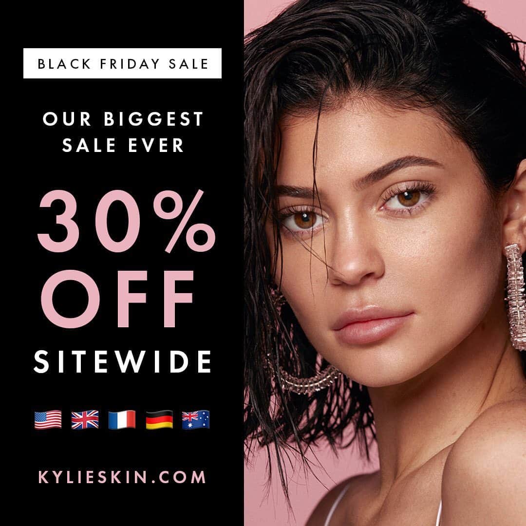 クリス・ジェンナーさんのインスタグラム写真 - (クリス・ジェンナーInstagram)「Don’t miss out on Kylie’s biggest @kylieskin Black Friday sale ever!!!! Happening right now! Get 30% off everything site wide including international! 🇺🇸 🇬🇧 🇫🇷 🇩🇪 🇦🇺 #HappyShopping #BlackFriday #KylieSkin @kyliejenner ✨」11月26日 2時42分 - krisjenner