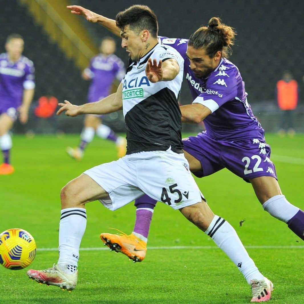 ウディネーゼ・カルチョさんのインスタグラム写真 - (ウディネーゼ・カルチョInstagram)「Fernando ⚽  #UdineseFiorentina #ForzaUdinese #AlèUdin #CoppaItalia」11月26日 2時49分 - udinesecalcio