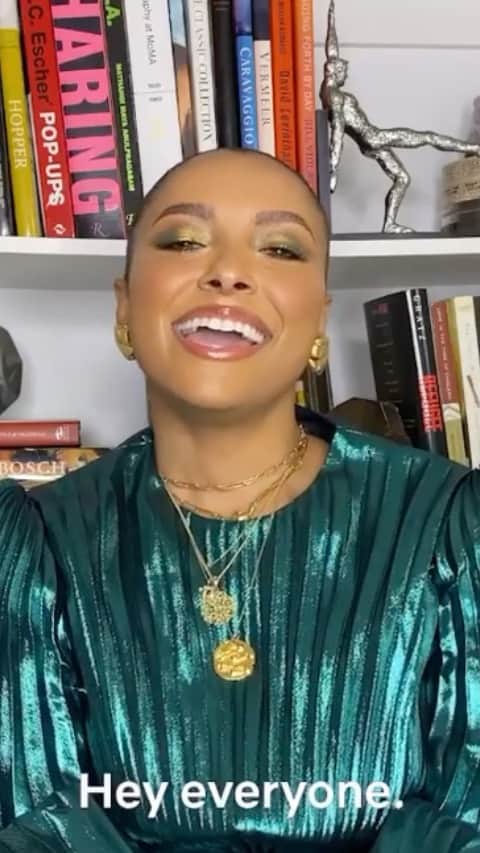のインスタグラム：「#OperationChristmasDrop」