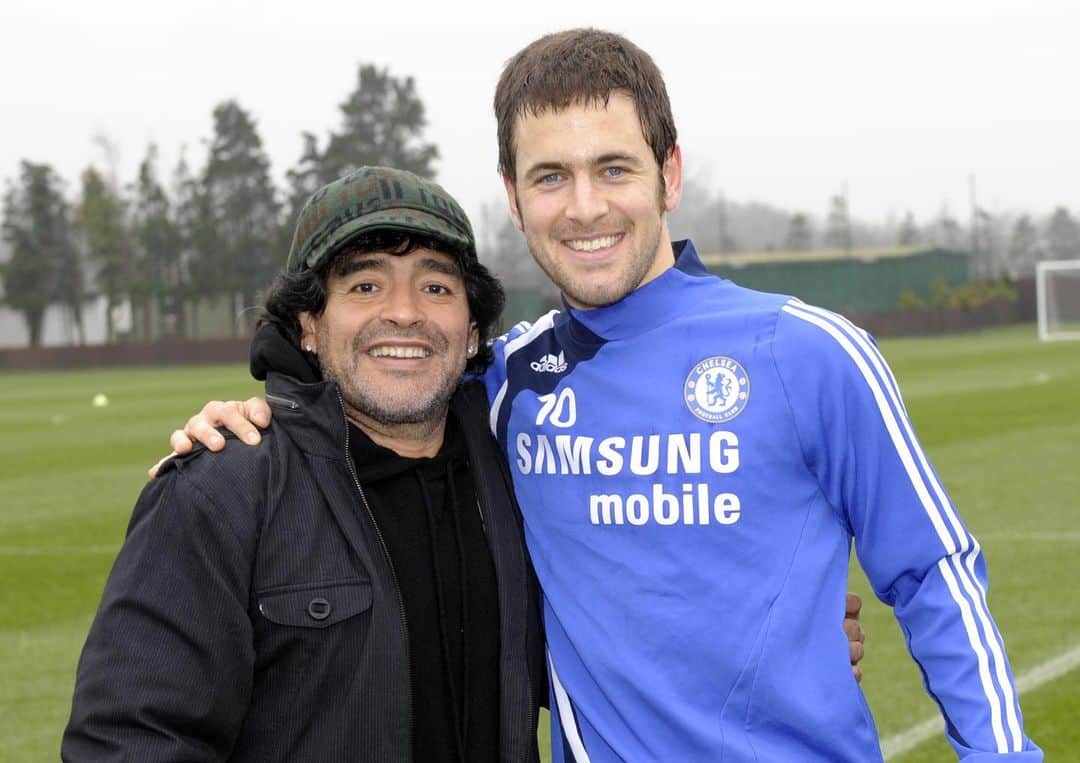 チェルシーFCさんのインスタグラム写真 - (チェルシーFCInstagram)「When Diego Maradona visited the Blues at Cobham. 💙 #CFC #Chelsea」11月26日 3時14分 - chelseafc