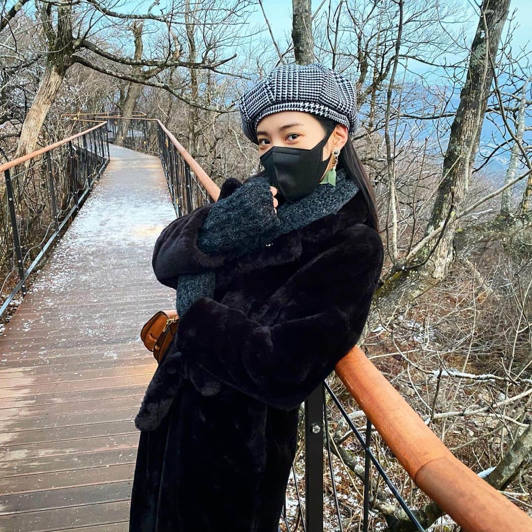 リジ のインスタグラム：「코로나 2단계 전😭」