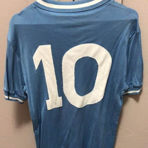 ステファノ・ソレンティーノのインスタグラム：「SARAI CON ME PER SEMPRE 💔 ADDIO DIEGO 🙏 #Maradona」