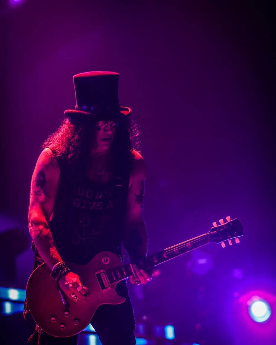 Guns N' Rosesさんのインスタグラム写真 - (Guns N' RosesInstagram)「Purple nights in Inglewood #onthisday ‘17」11月26日 3時46分 - gunsnroses