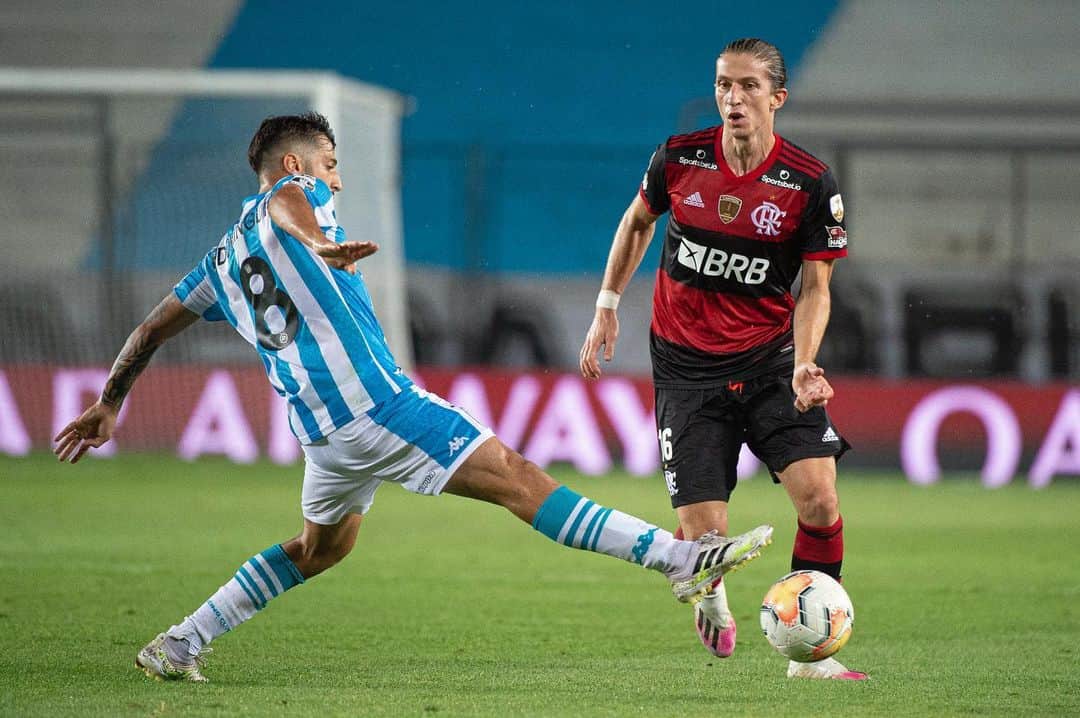 フィリペ・ルイスのインスタグラム：「❤️🖤 @libertadores @libertadoresbr ❤️🖤 @alexandrevidalfotografo」