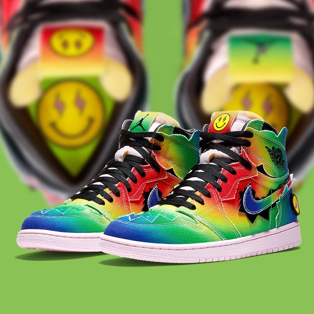 Sneaker Newsさんのインスタグラム写真 - (Sneaker NewsInstagram)「Ahead of the December 8th release, official images of the @jbalvin x Air Jordan 1 have surfaced. Hit the link in our bio for full details on this upcoming collaboration.」11月26日 4時26分 - sneakernews