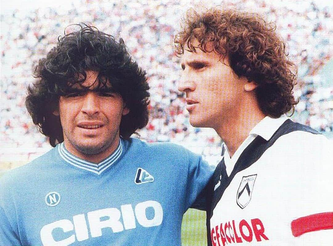 ウディネーゼ・カルチョさんのインスタグラム写真 - (ウディネーゼ・カルチョInstagram)「Eterna Leyenda 🇦🇷  Ciao Diego  #Maradona」11月26日 4時44分 - udinesecalcio