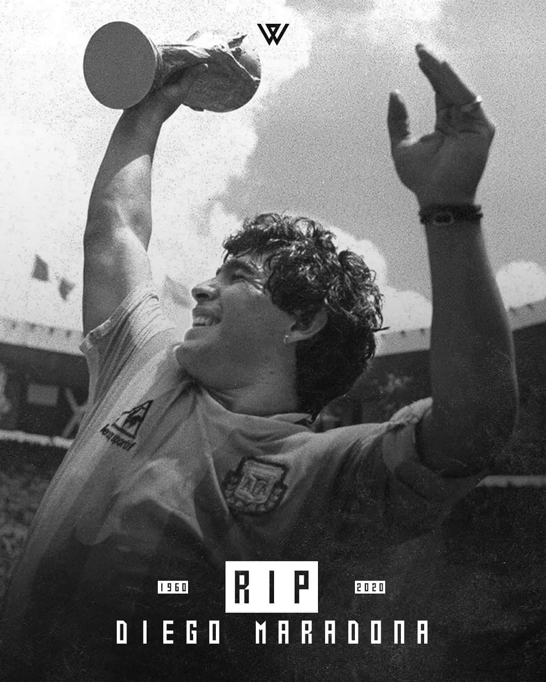 ウィリアンのインスタグラム：「RIP legend Diego Maradona. 🙏  Descanse em paz lenda Diego Maradona. 🙏   #RIP #maradona #legend」