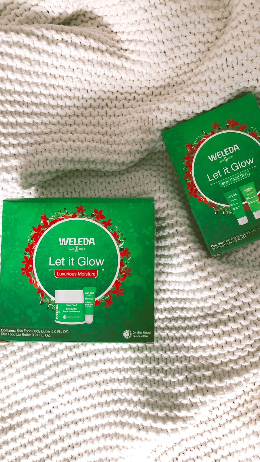Weledaのインスタグラム：「Give the gift of plant-rich beauty! ❤️ Our Let It Glow Holiday Kits are perfect for your loved ones, or for you! #WeledaSkinFood」